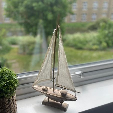 Canal Side Retreat - 2 Bedroom Apartment Heybridge  Luaran gambar
