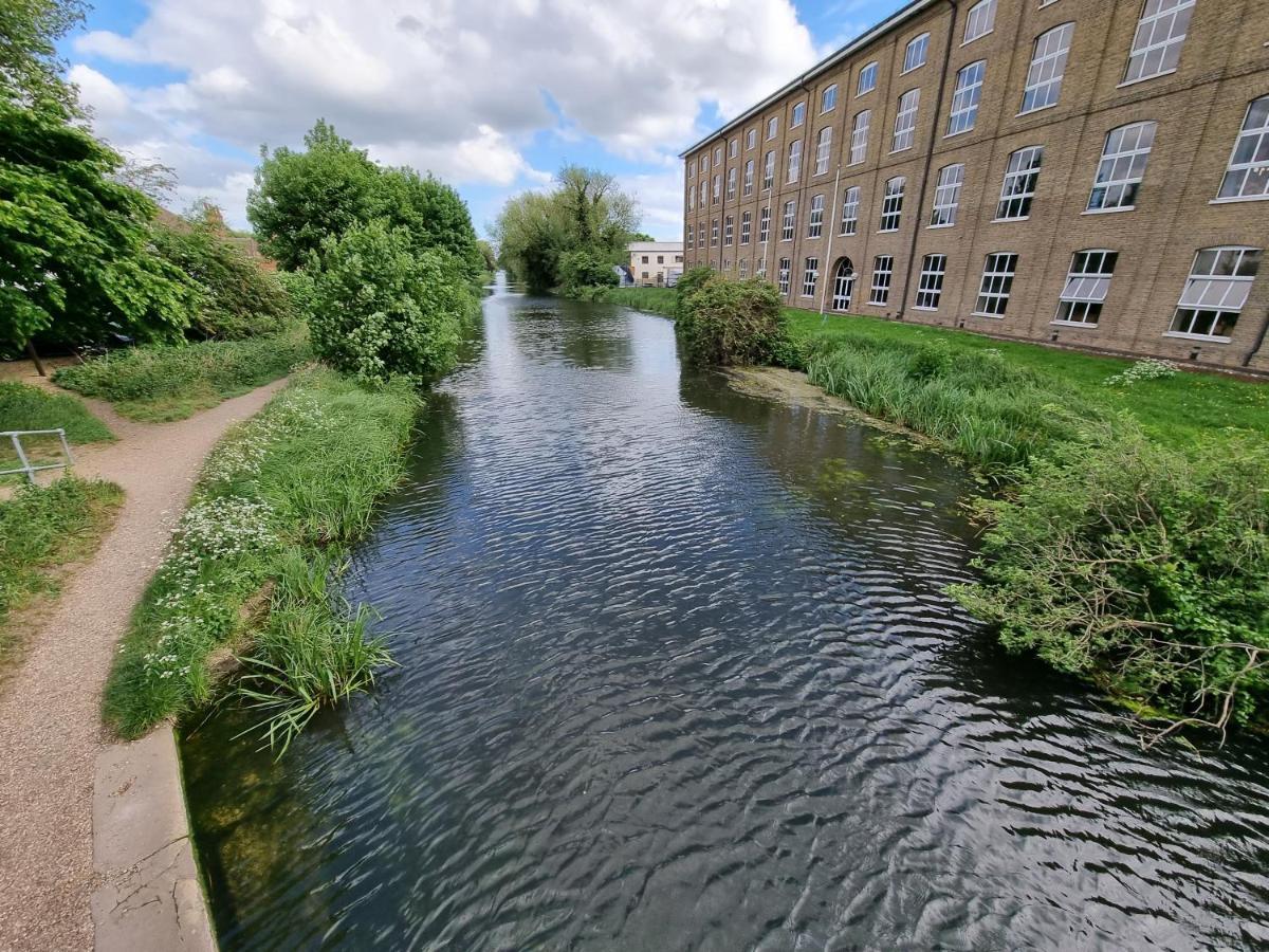 Canal Side Retreat - 2 Bedroom Apartment Heybridge  Luaran gambar