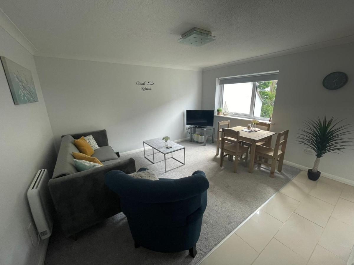 Canal Side Retreat - 2 Bedroom Apartment Heybridge  Luaran gambar